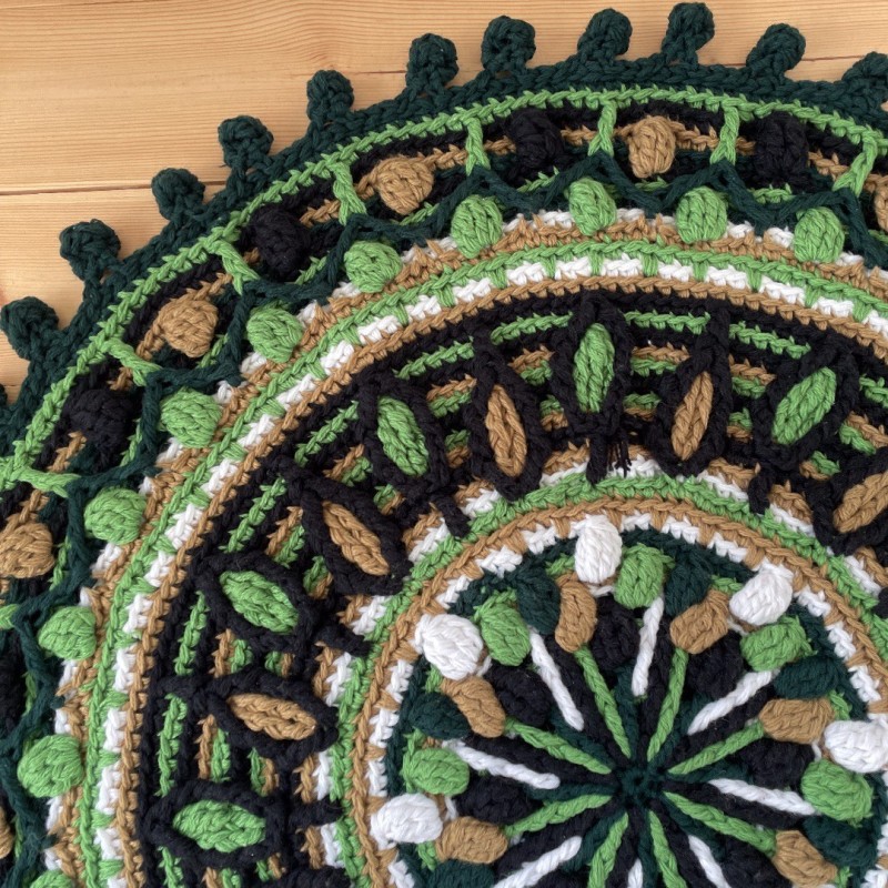 Handmade carpet mandala "Dandelion"